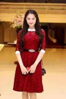Đầm ren xòe dự tiệc tay lỡ